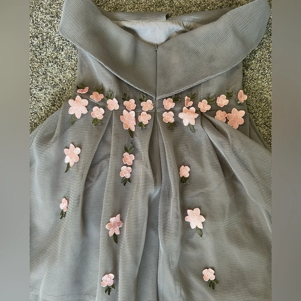 5/$25 New Look Premium semi-formal dress size USA 14 - Picture 7 of 10